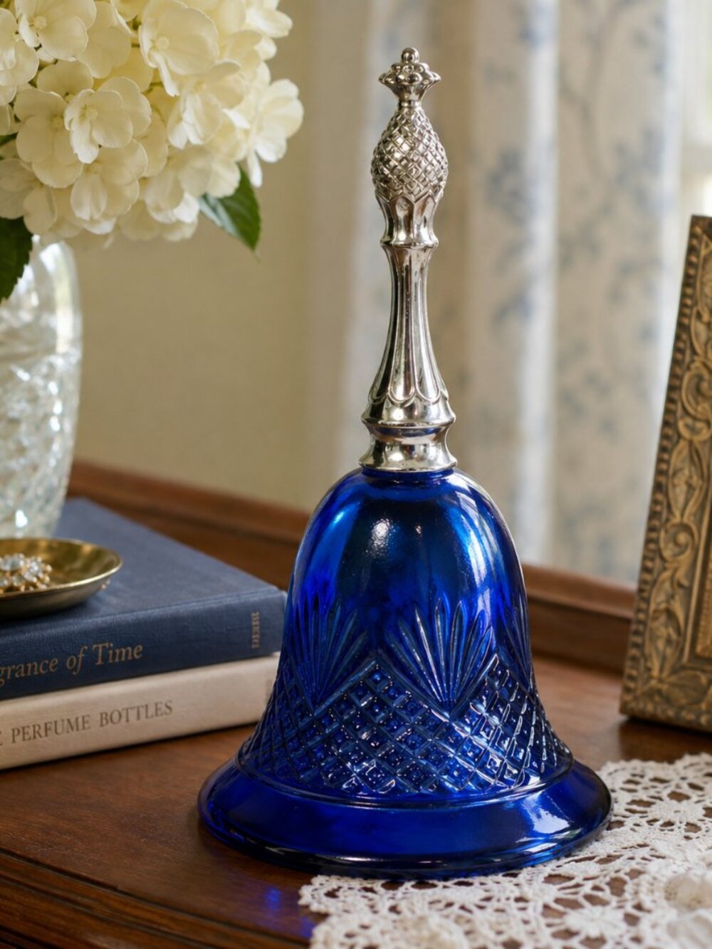 Vintage Avon Moonwind Cologne Cobalt Blue Glass Bell Bottle – 3.75 oz